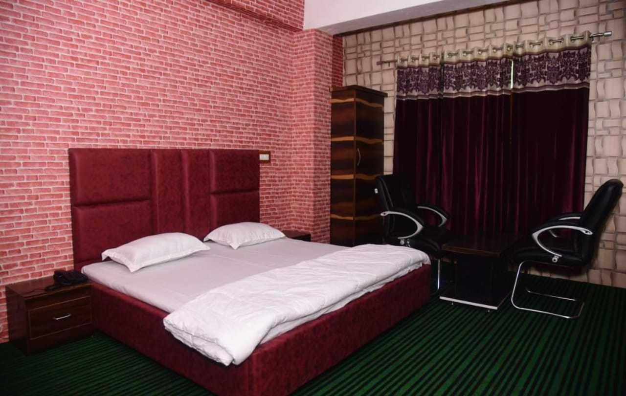 Hotel O Graceland Srīnagar Exteriér fotografie
