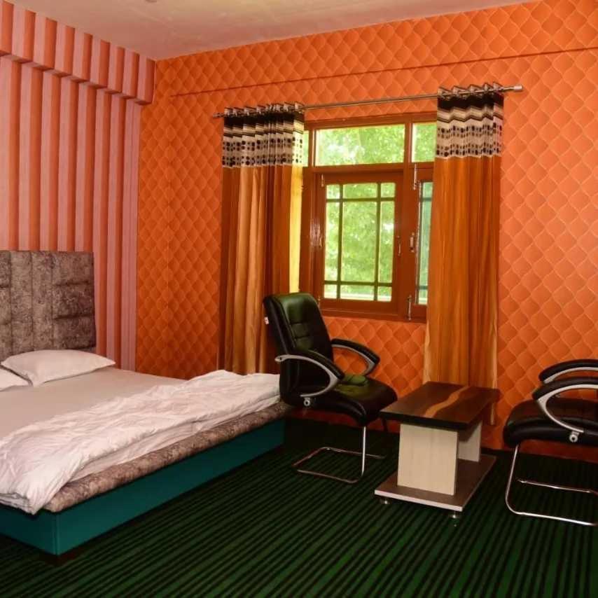 Hotel O Graceland Srīnagar Exteriér fotografie